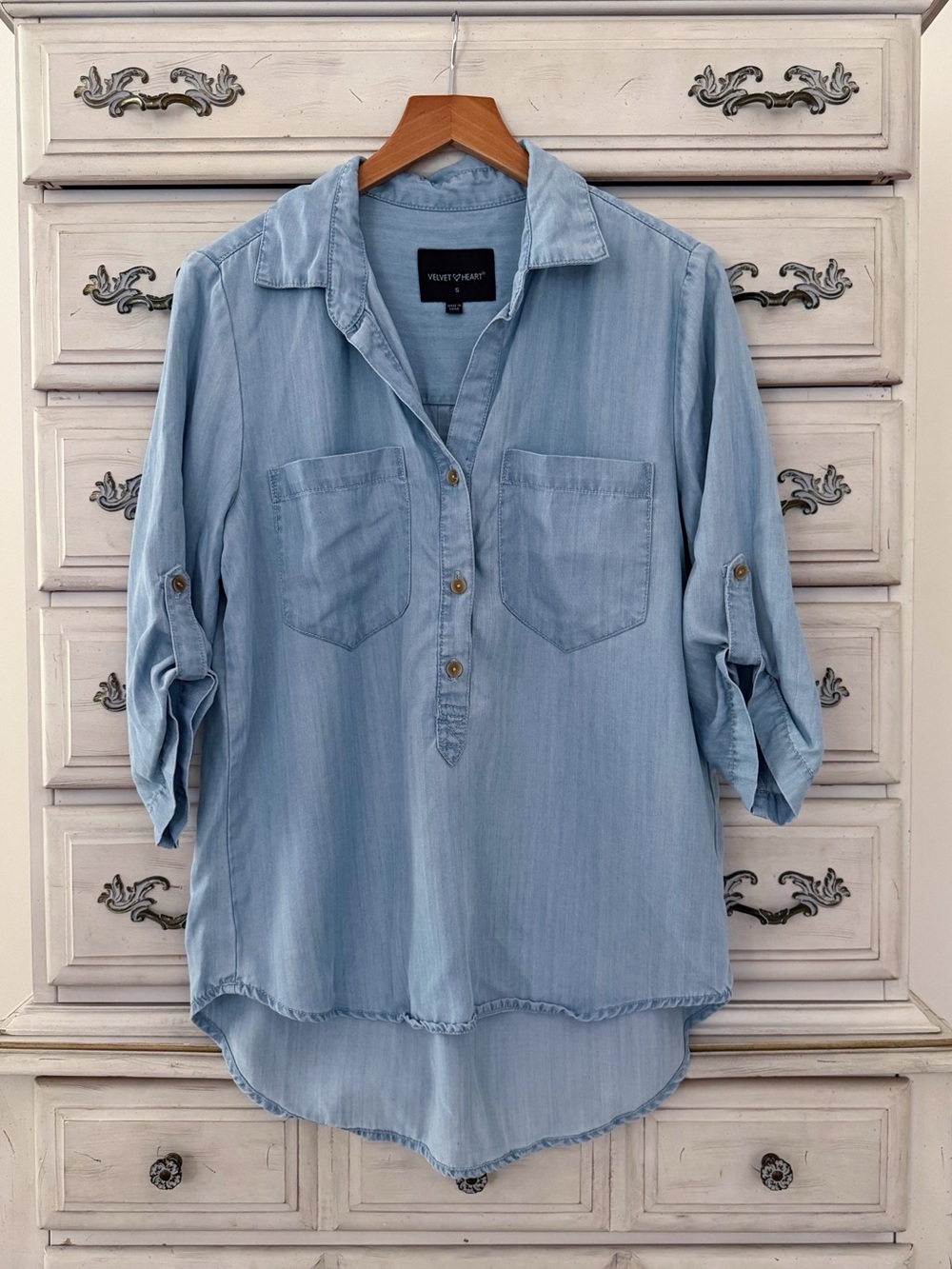 Vici Chambray Pocketed Popover Shirt